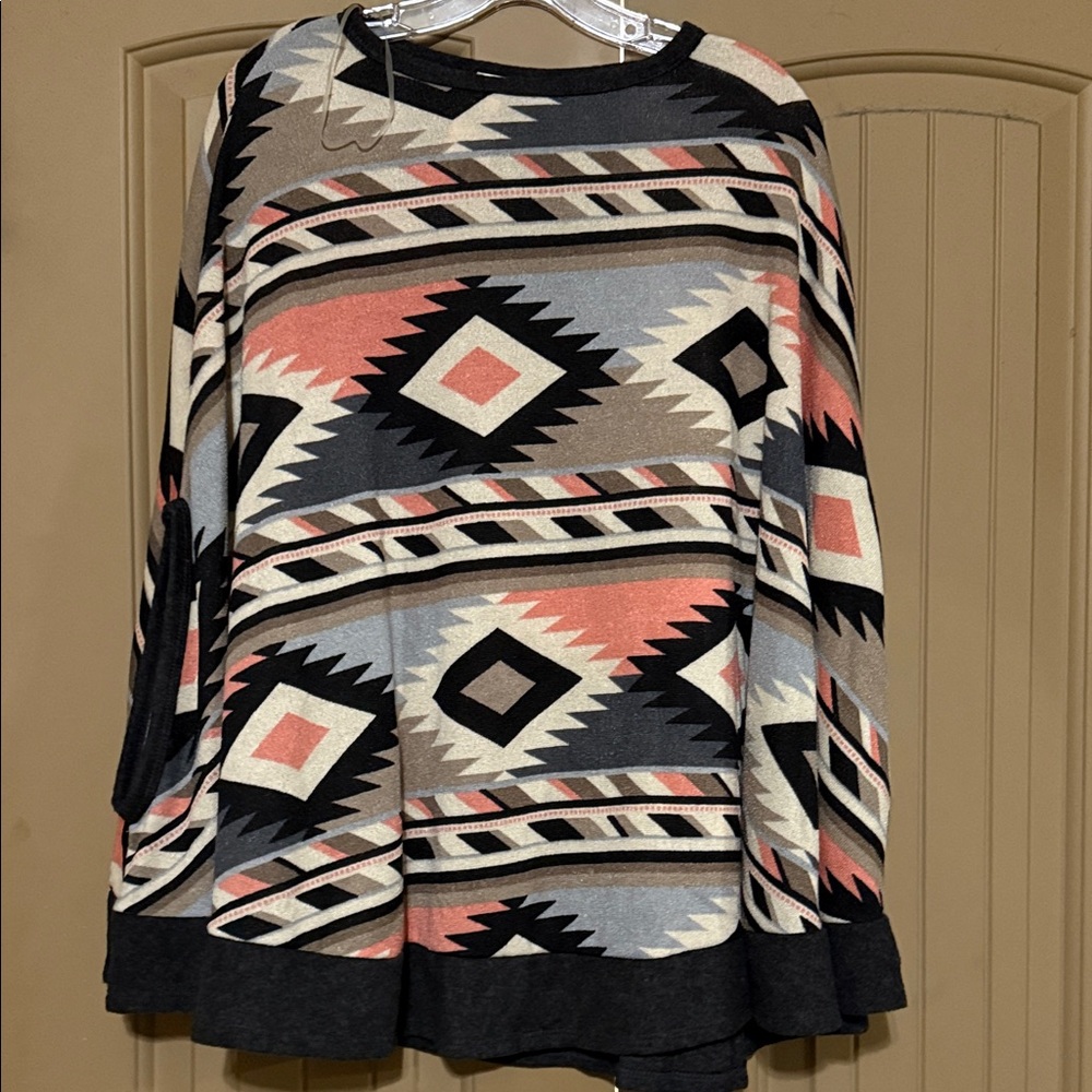 Aztec Patterned Women's Blouse - Multicolor